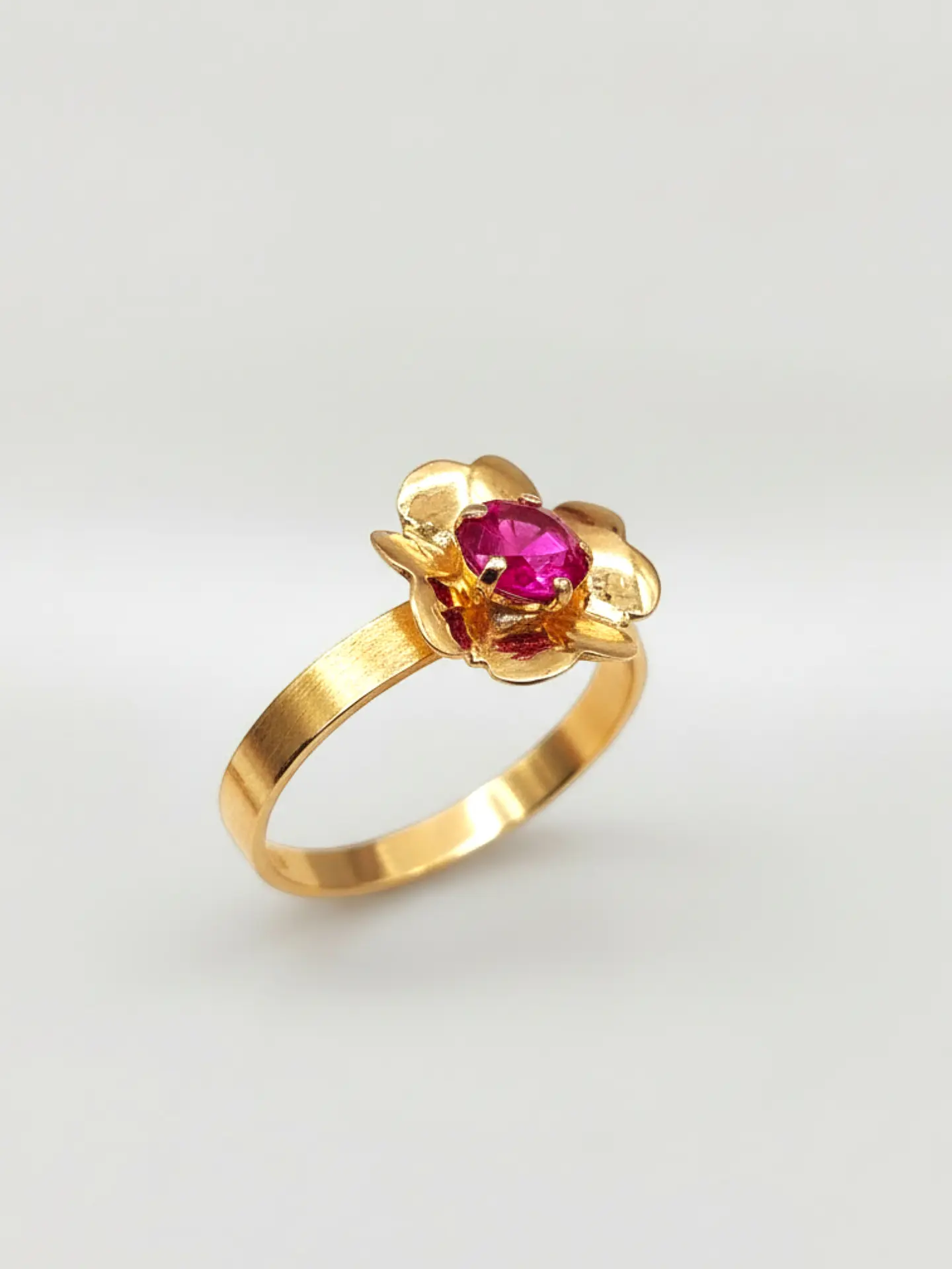 Anillo Flor de Rubí Pasión Oro 18k 5