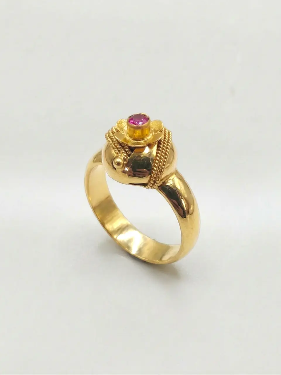 Anillo Chevalier Tradición Rubí Oro 18k 5