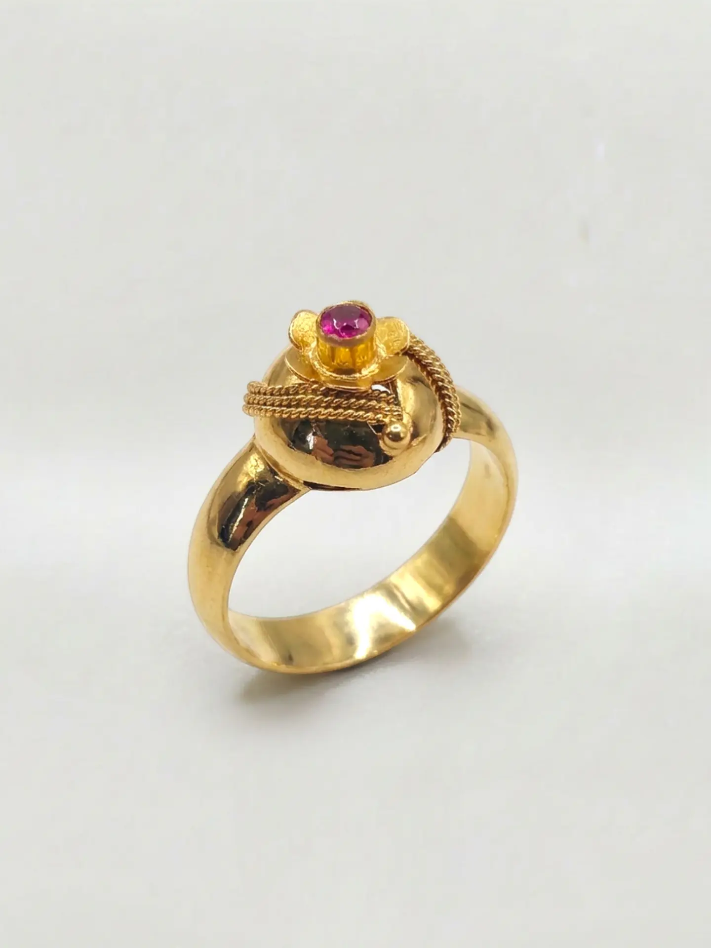 Anillo Chevalier Tradición Rubí Oro 18k 2