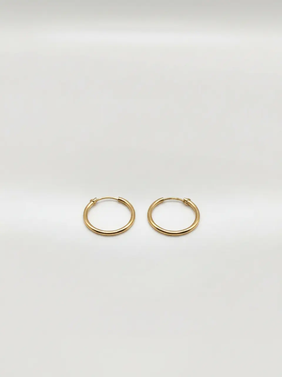 Aros Tubulares Minimalistas Oro 18k 2