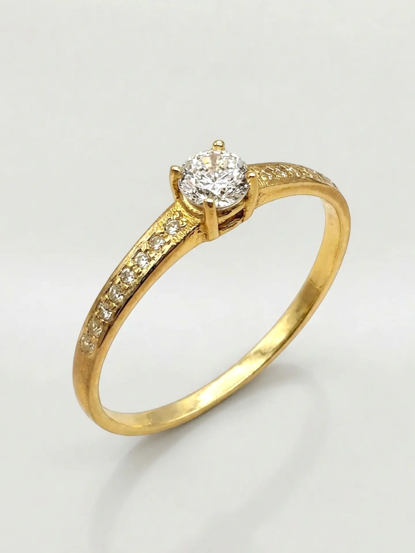 Anillo Solitario Cintillo Brillo Circón Oro 18k 4