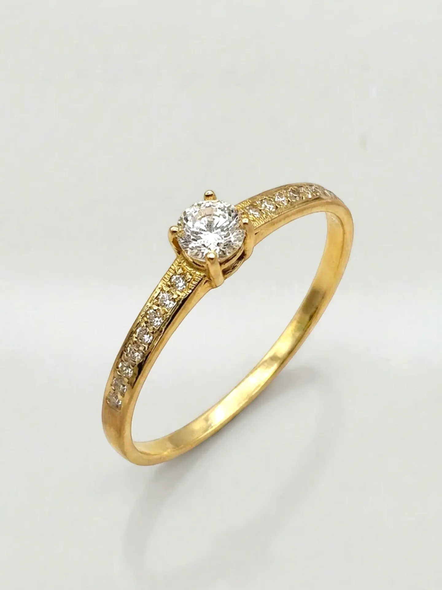 Anillo Solitario Cintillo Brillo Circón Oro 18k 5