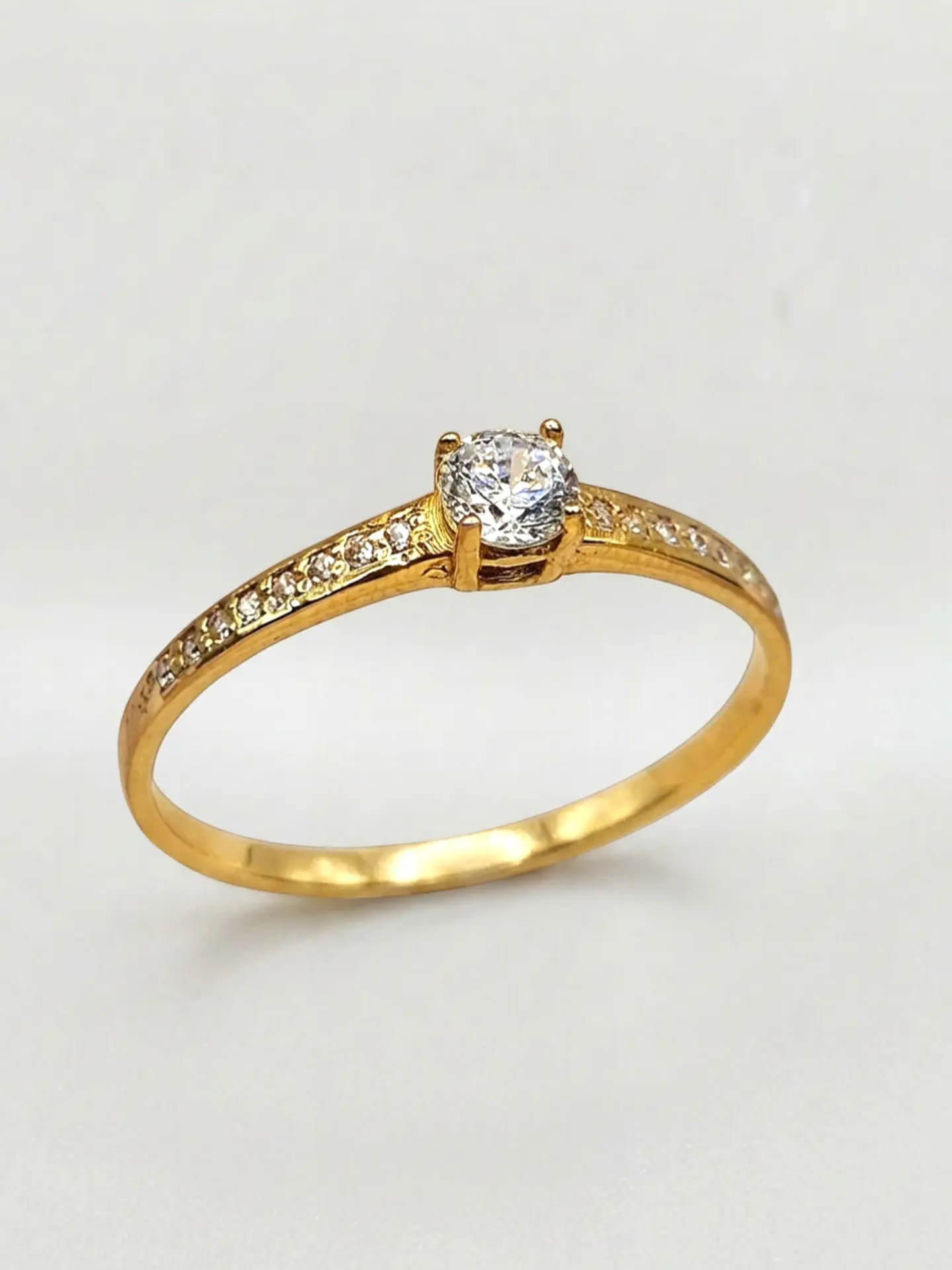 Anillo Solitario Cintillo Brillo Circón Oro 18k 2