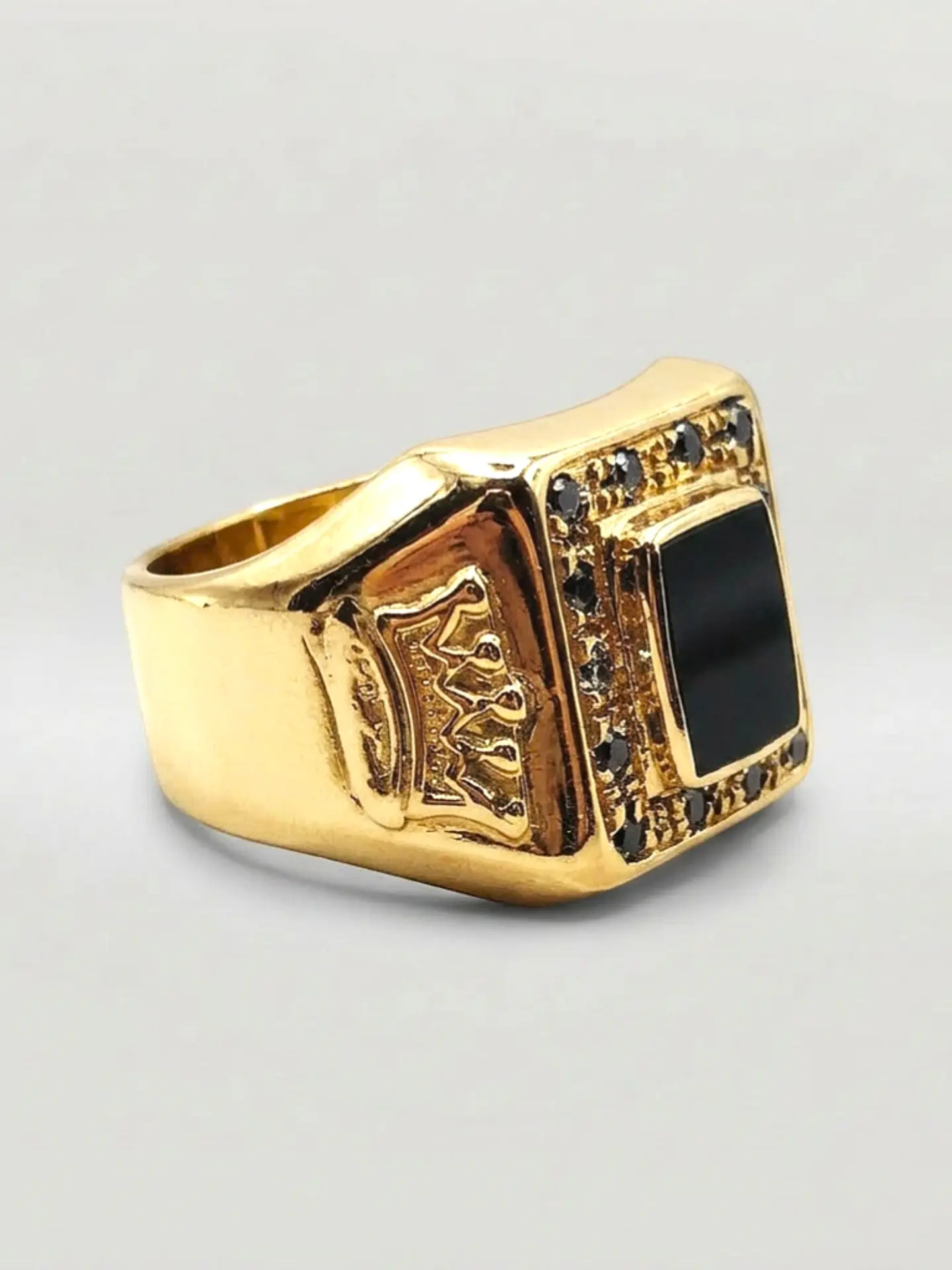 Anillo King Ónix de Prestigio Oro 18k 3