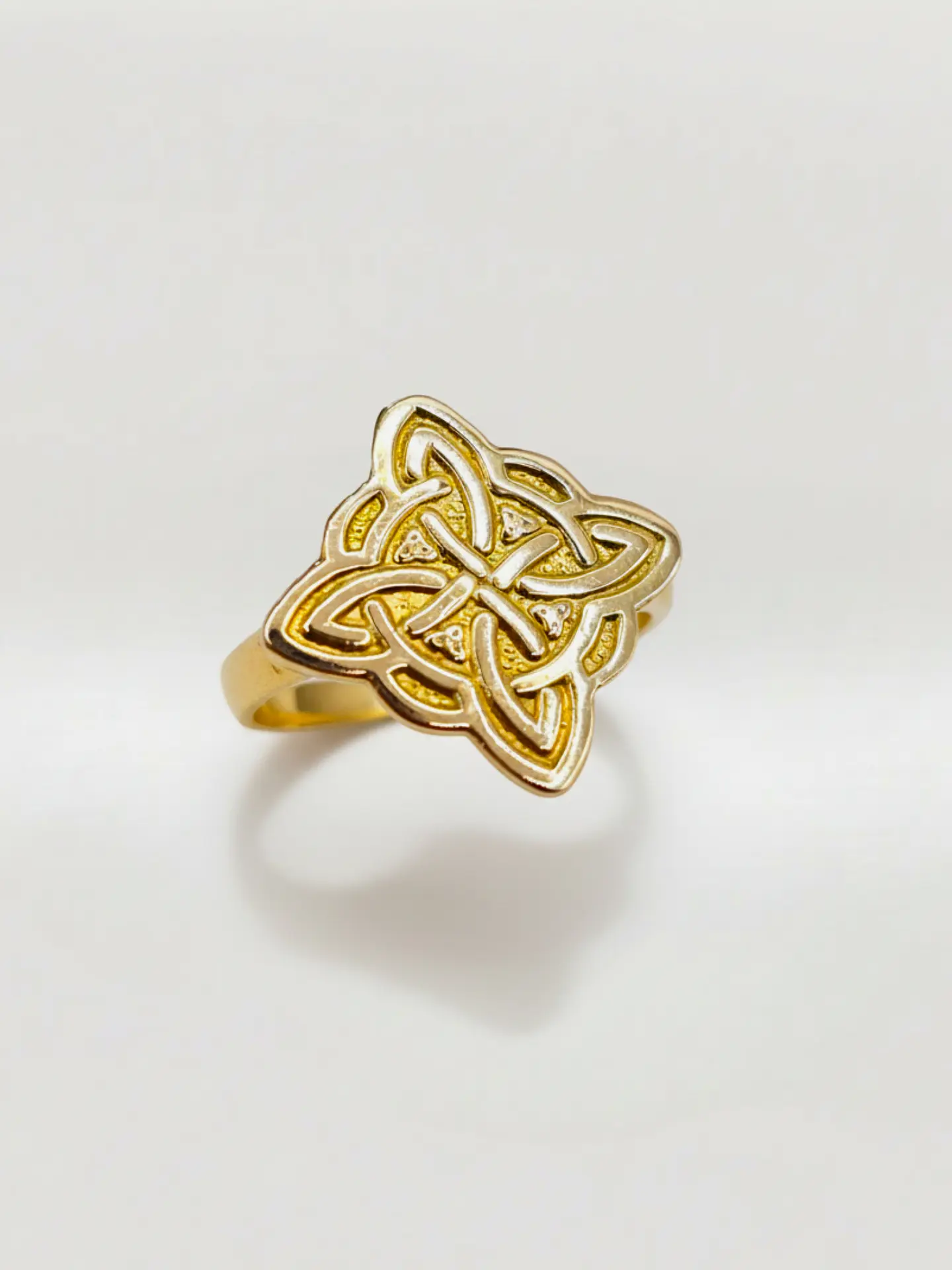 Anillo Amuleto Nudo de Bruja Oro 18k 4