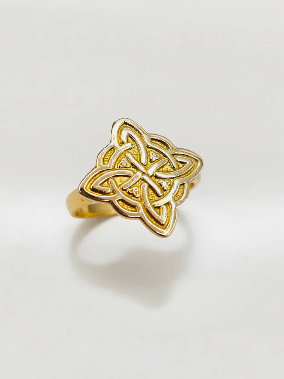 Anillo Amuleto Nudo de Bruja Oro 18k 4