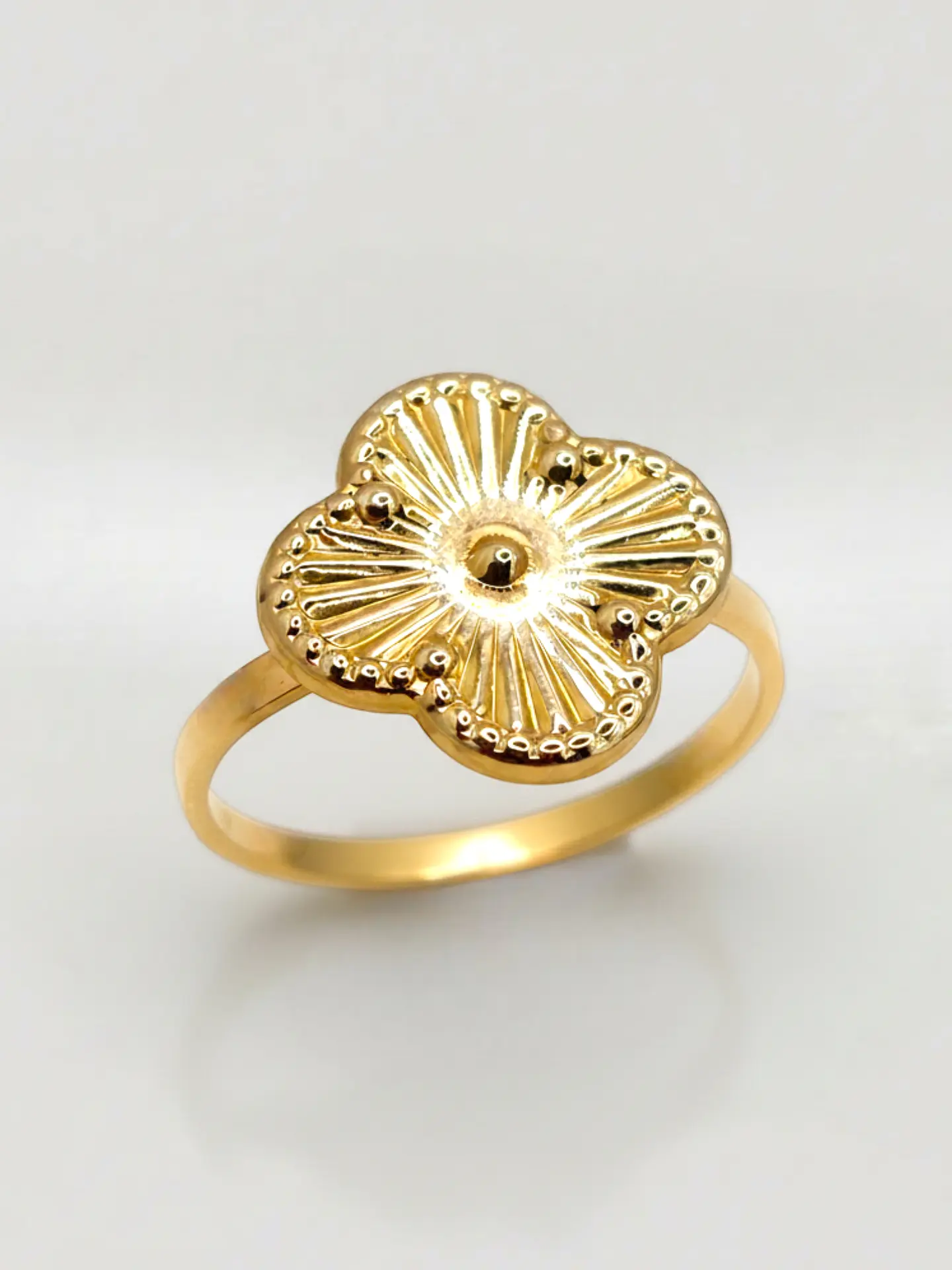 Anillo Flor de Mayo Satín Oro 18k 5