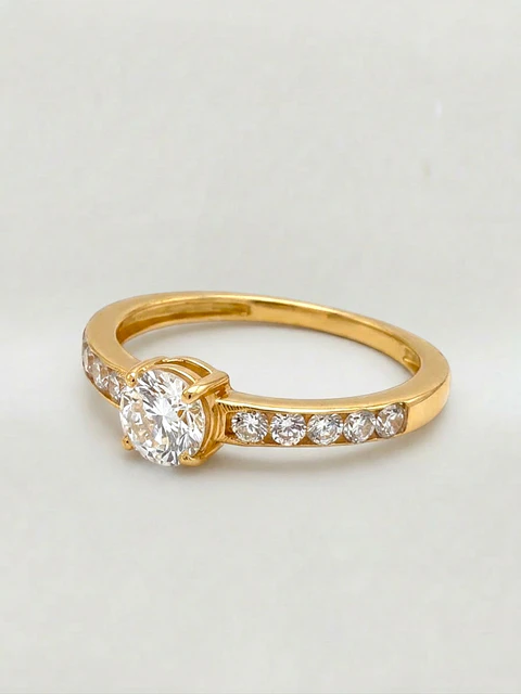 Anillo Medio Cintillo Duquesa Circón Oro 18k