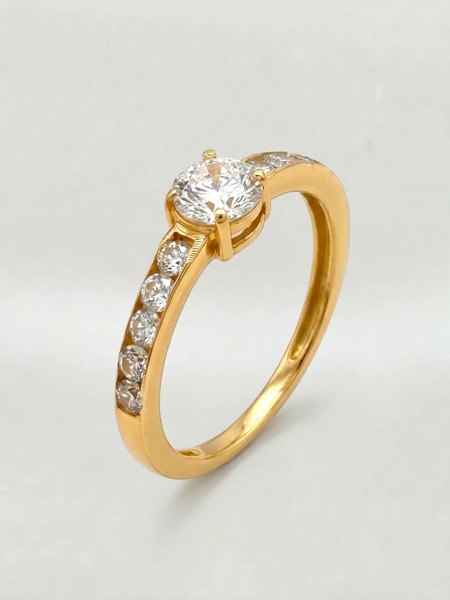 Anillo Medio Cintillo Duquesa Circón Oro 18k 6