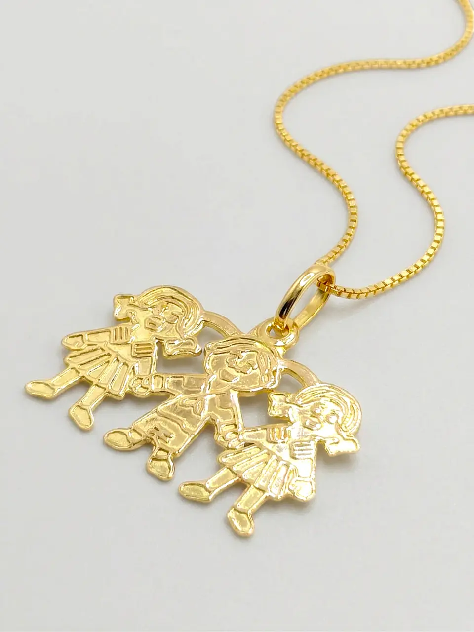 Cadena Ternura Familiar Tres Niños Oro 18k 2