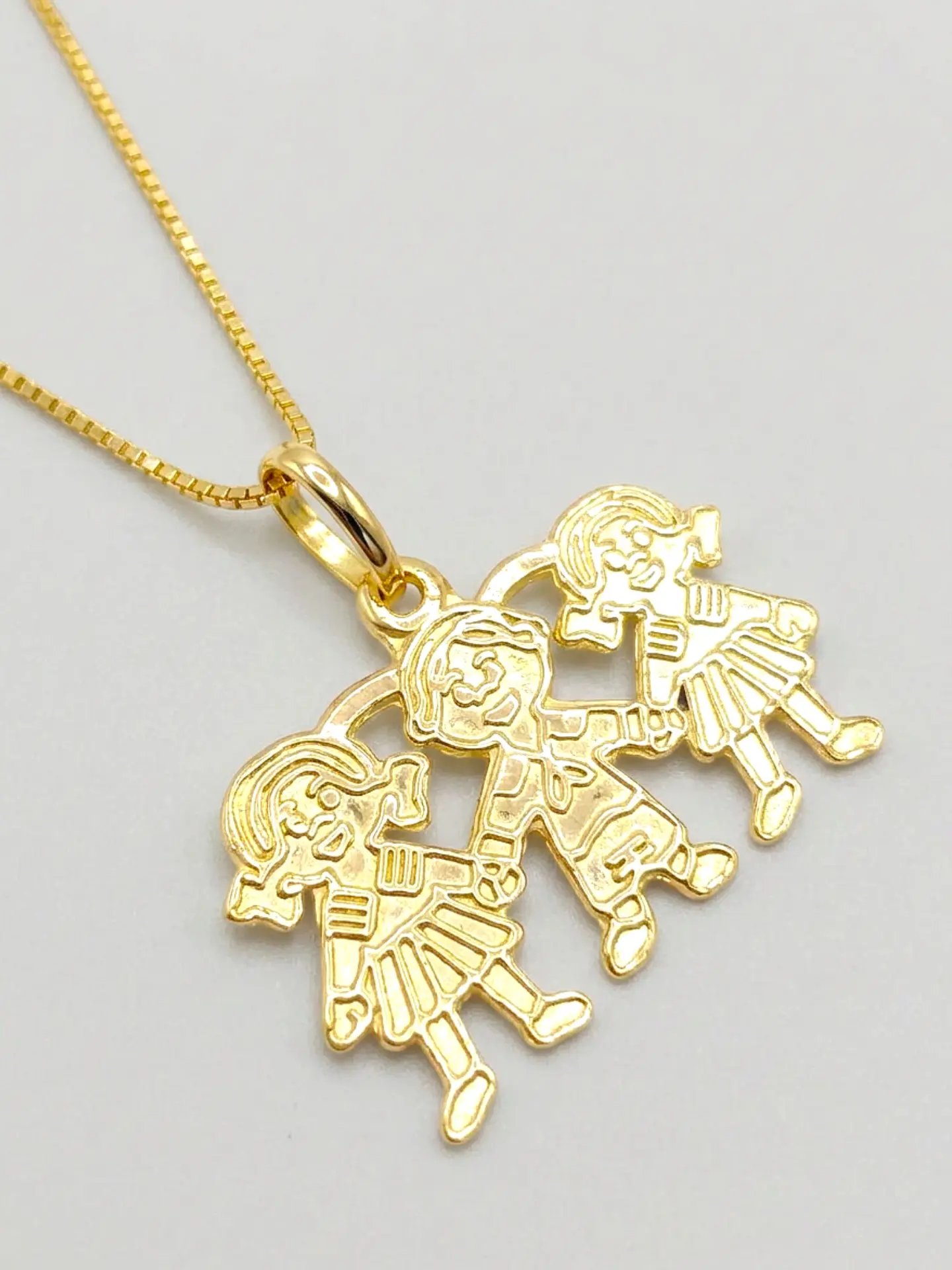 Cadena Ternura Familiar Tres Niños Oro 18k 4