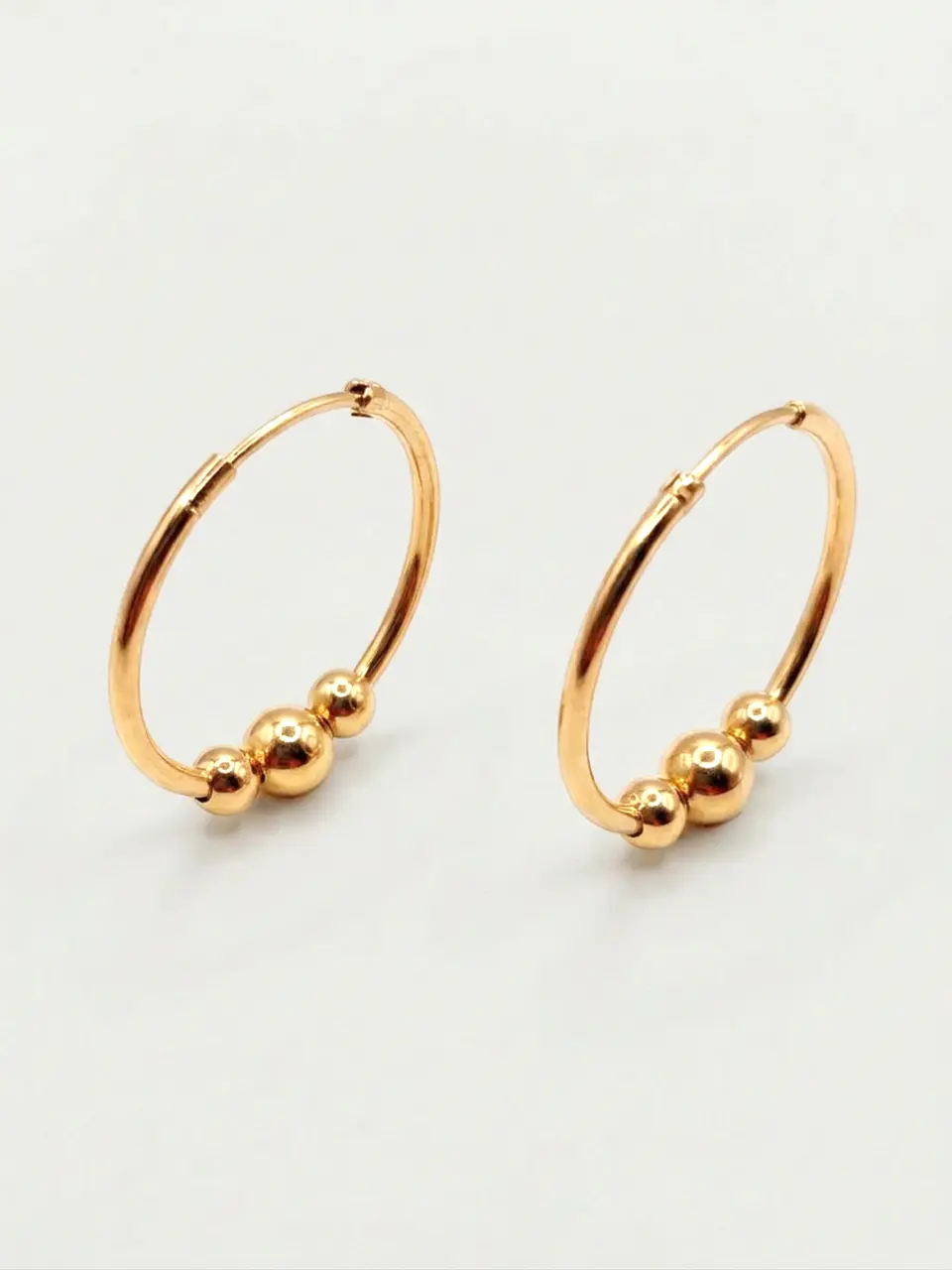 Aros Tubulares con Esferas de Gala Oro 18k 3