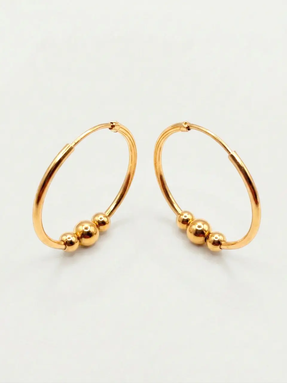 Aros Tubulares con Esferas de Gala Oro 18k 4