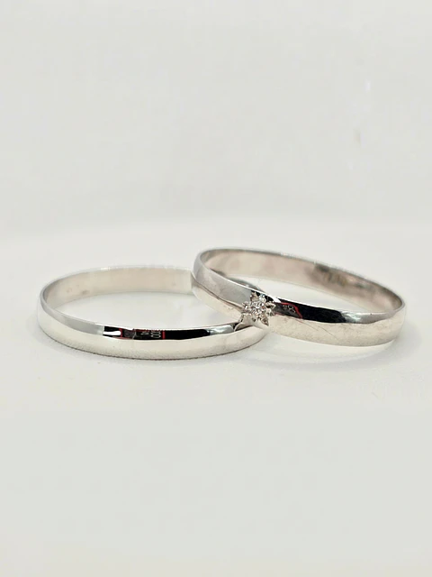 Argollas Matrimonio Media Caña Oro Blanco y Circón 3 mm Oro 18k