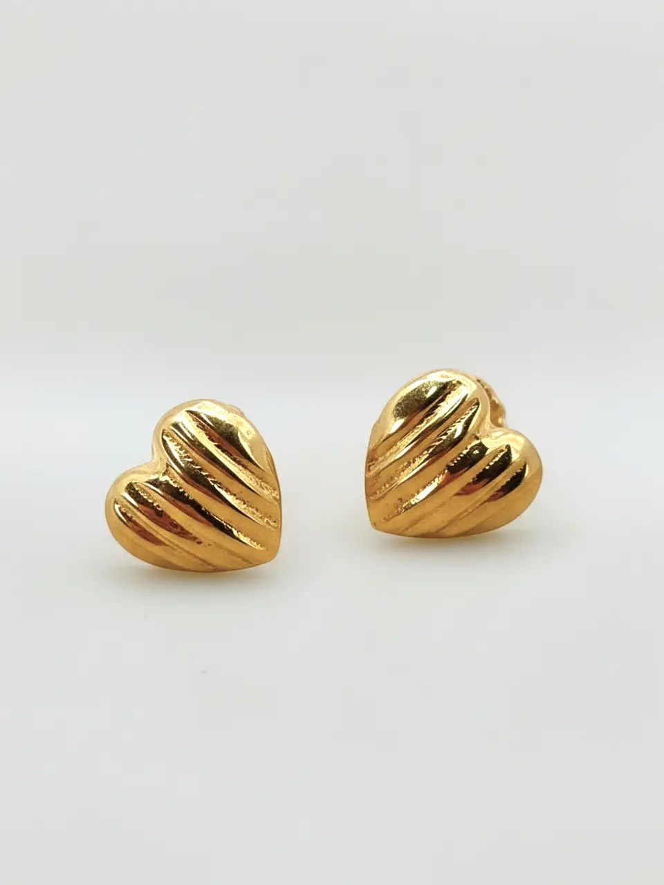 Aros Corazón Esculpido Grande Oro 18k 4