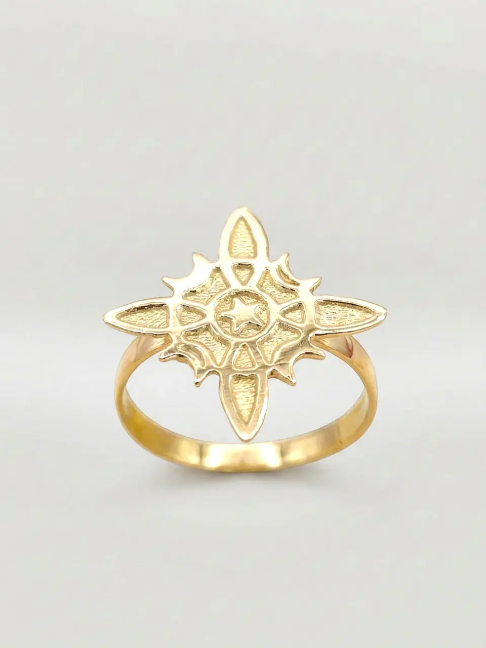 Anillo Amuleto Nudo de Bruja Macizo Oro 18k 1