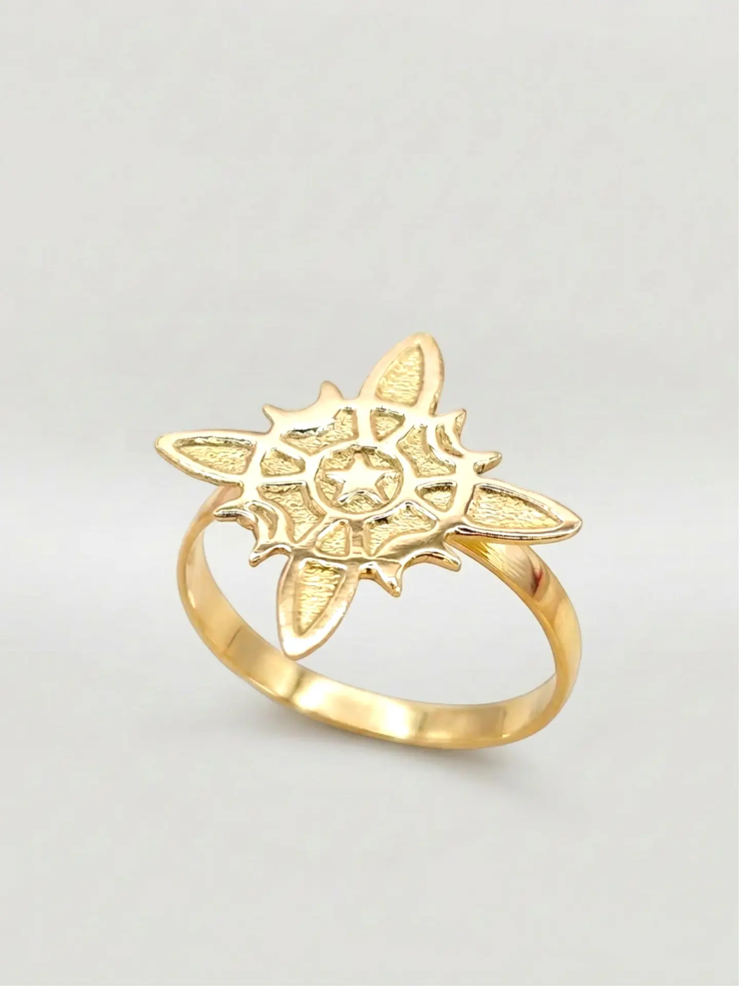 Anillo Amuleto Nudo de Bruja Macizo Oro 18k 4