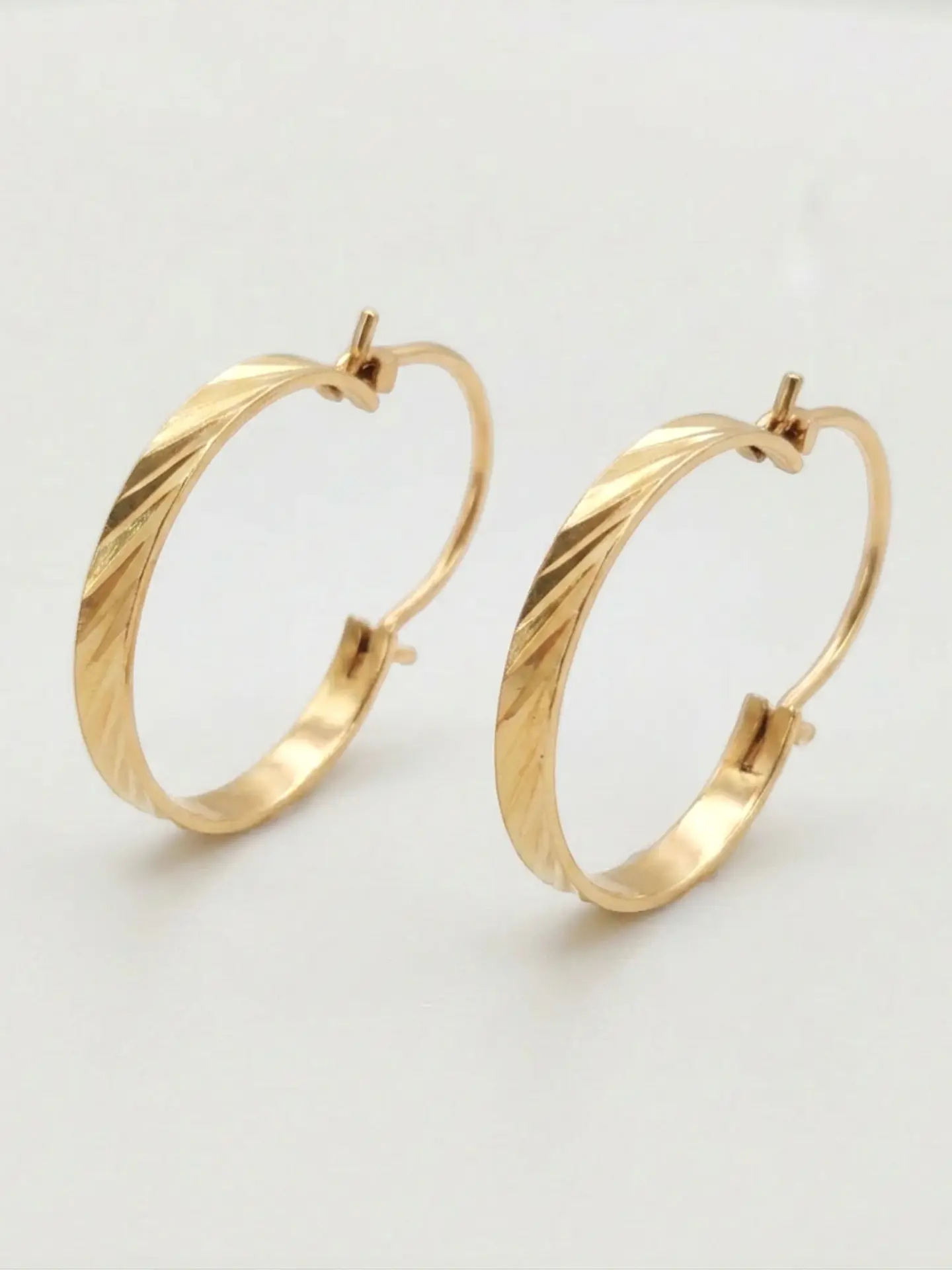 Aros Argolla Satín Majestuosa Oro 18k 3