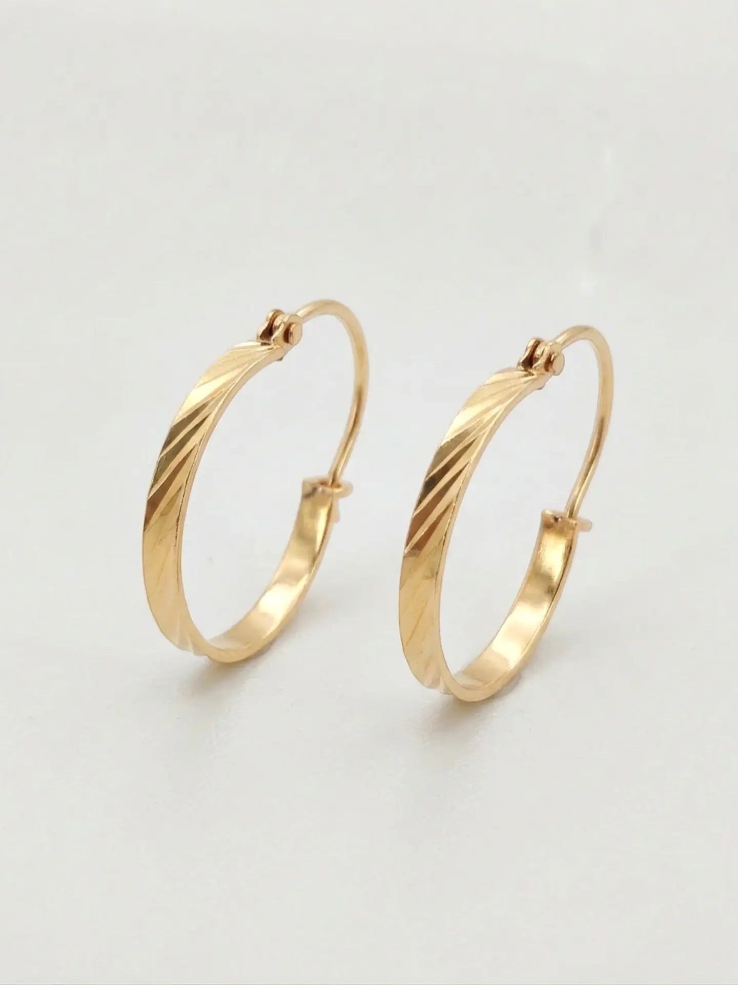 Aros Argolla Satín Majestuosa Oro 18k 4