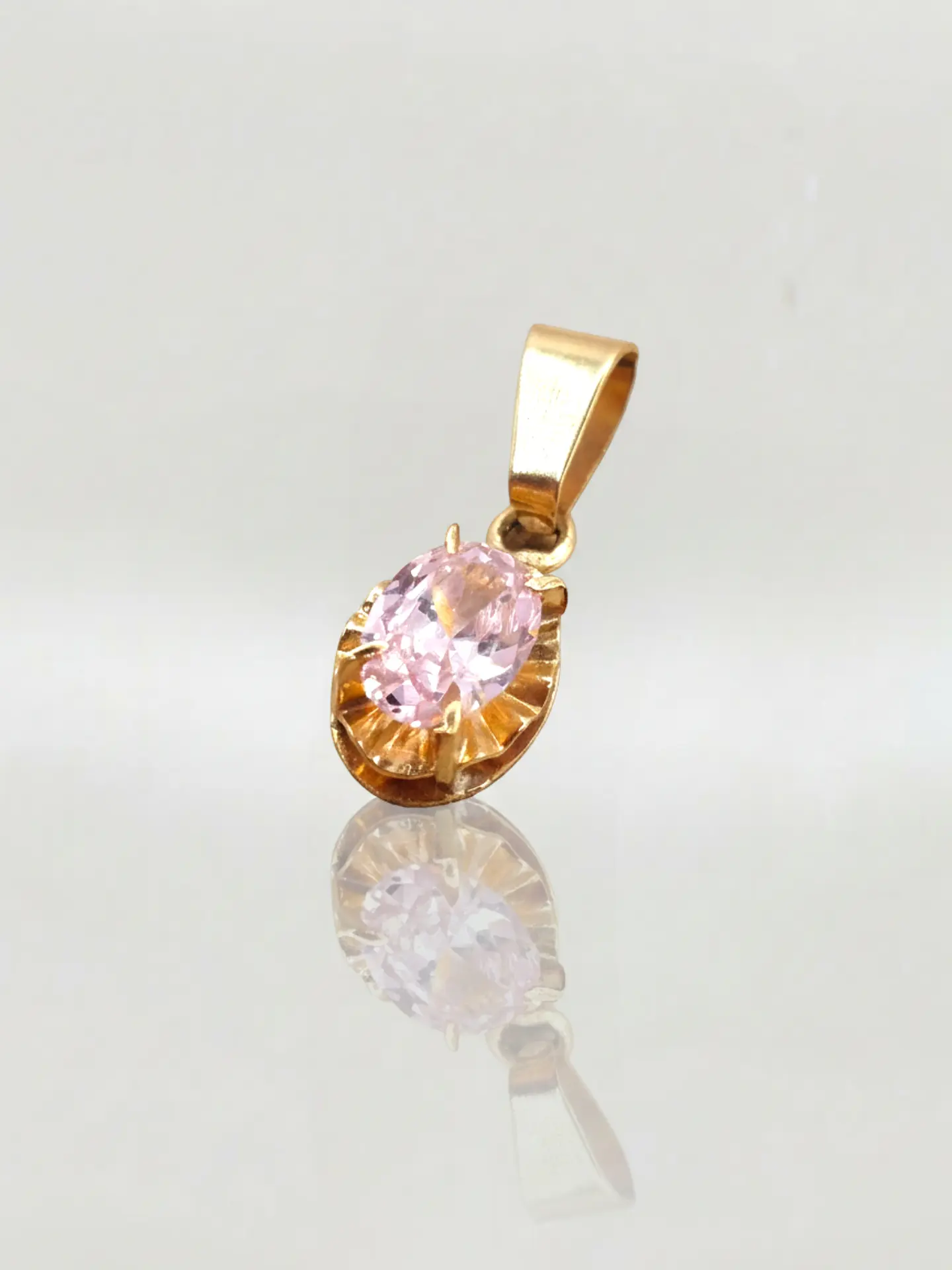 Colgante Chatón Oval Rosa de Francia Oro 18k 1