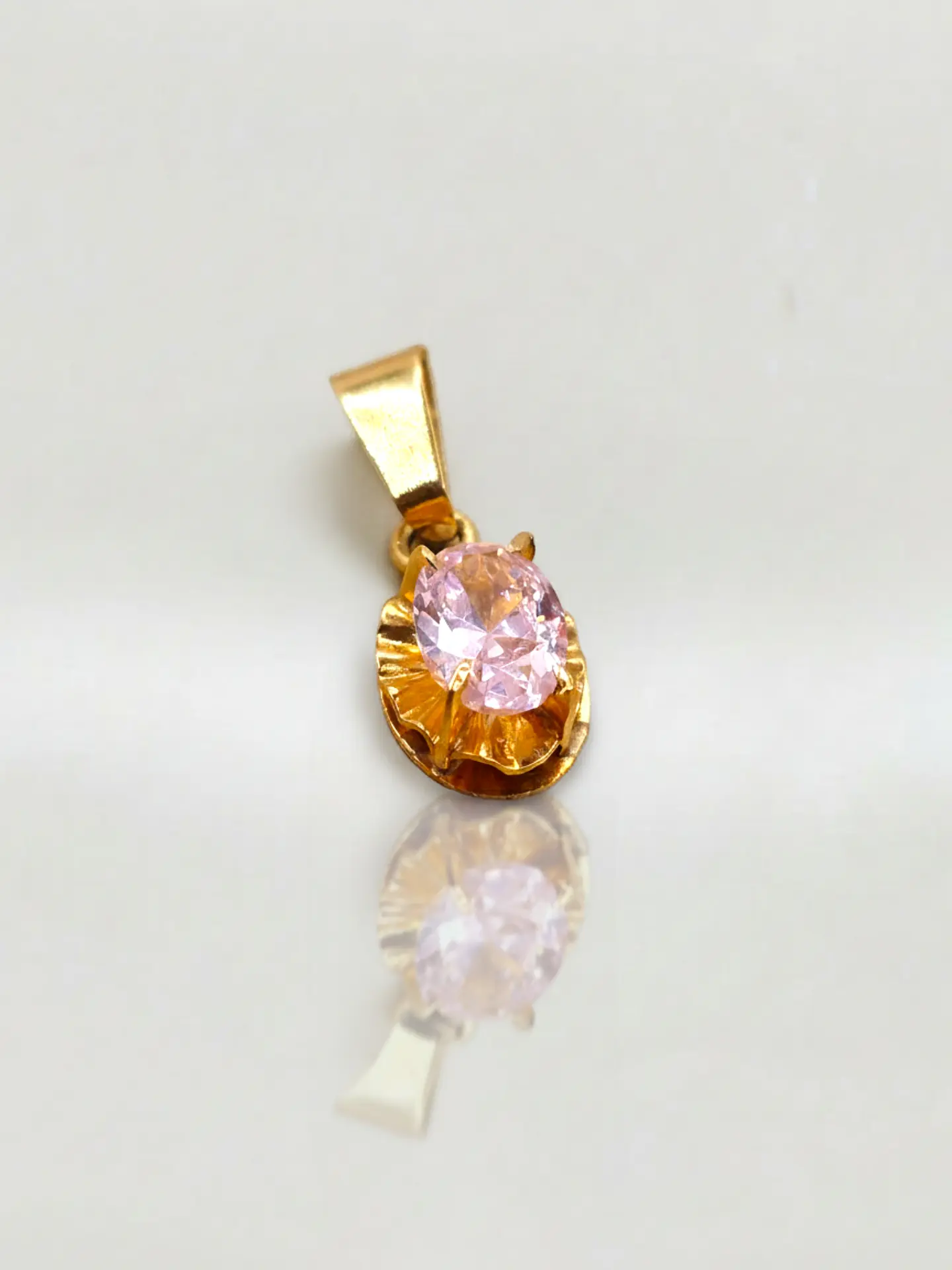 Colgante Chatón Oval Rosa de Francia Oro 18k 3