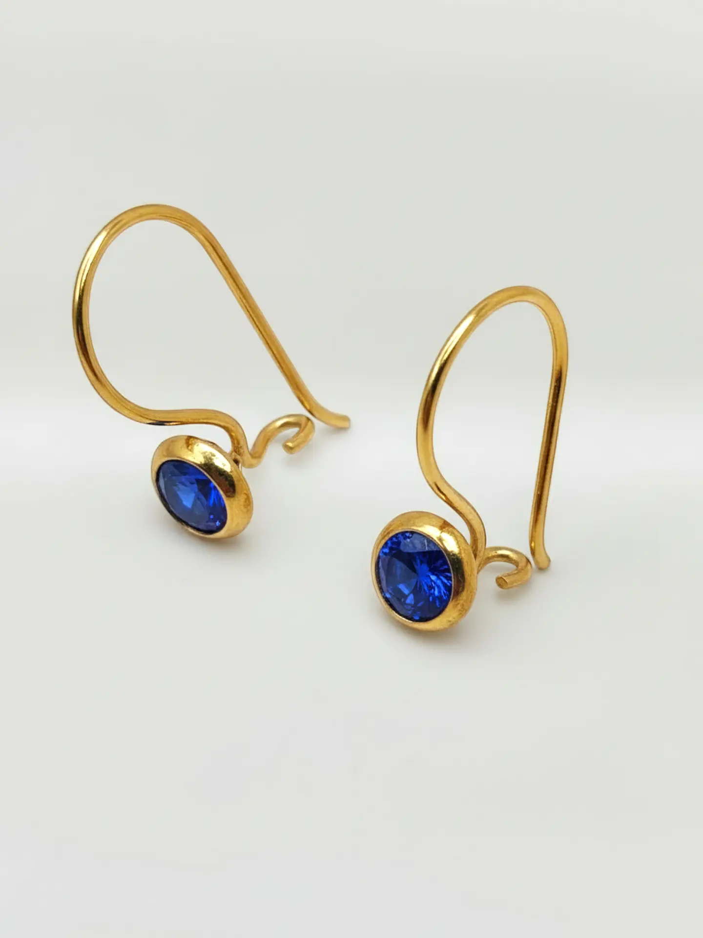 Aros Punto de Luz Zafiro Real Oro 18k 3