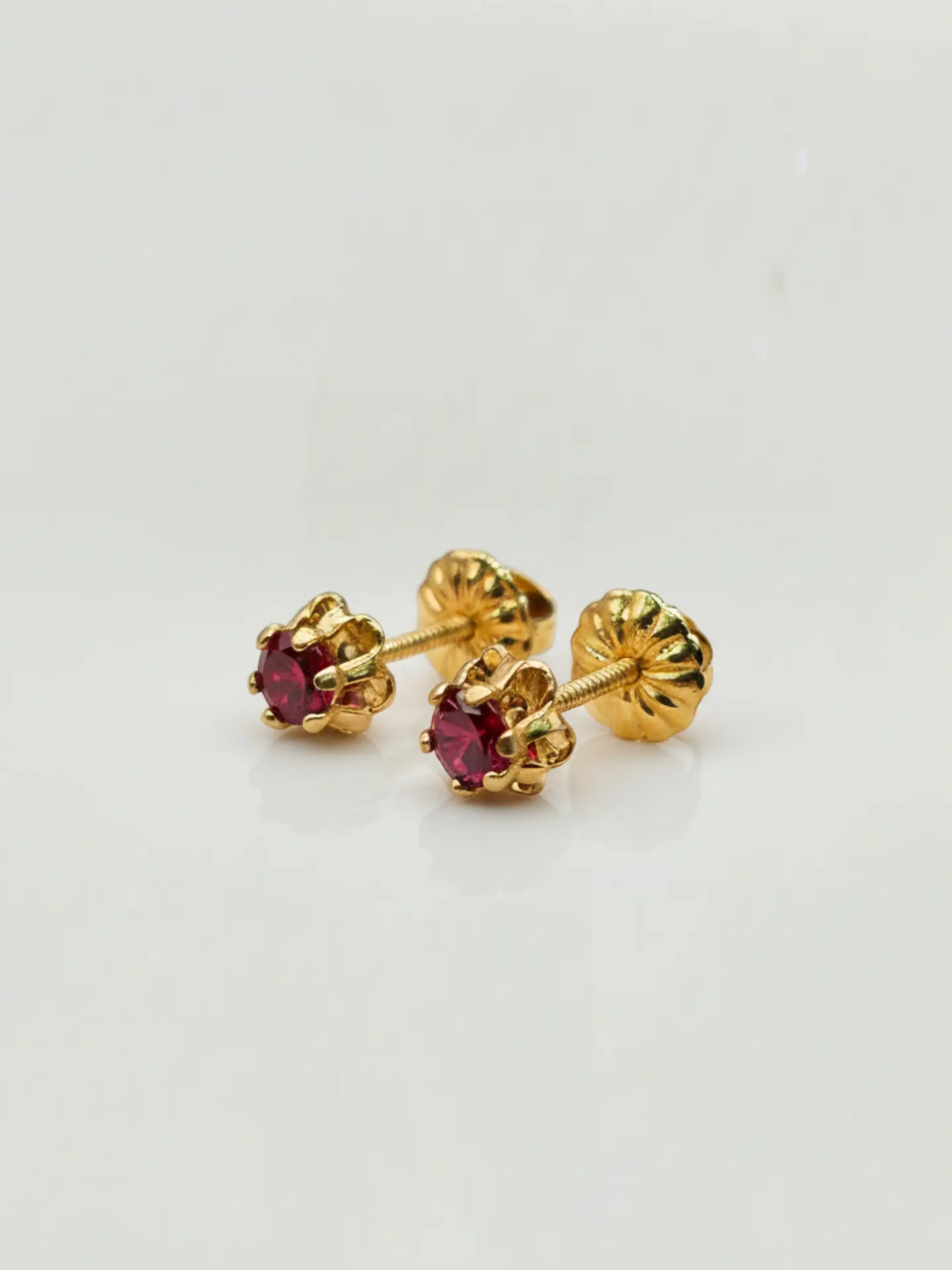 Aros Chatón Italiano Rubí Mediano Oro 18k 2