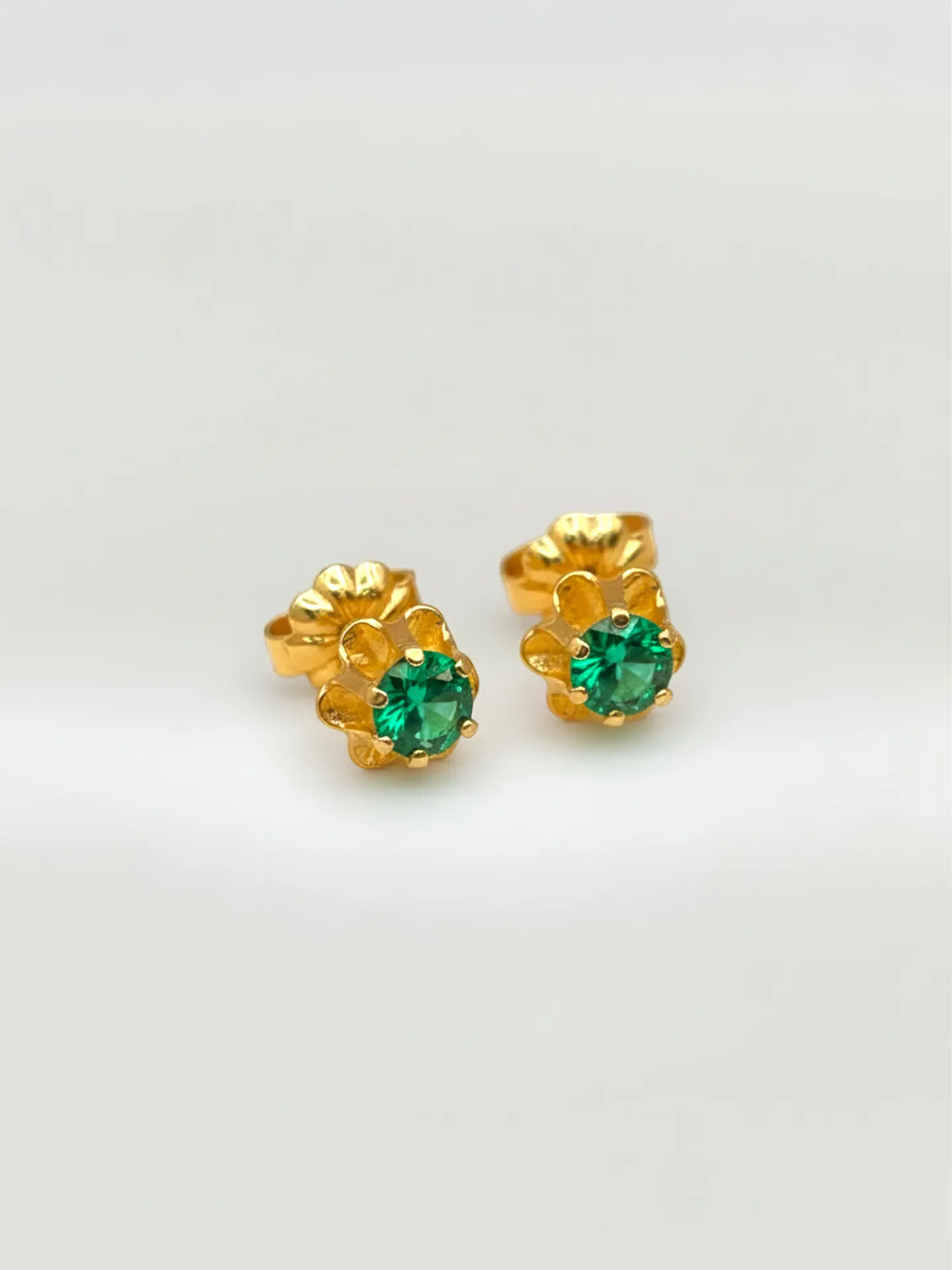 Aros Chatón Italiano Esmeralda Grande Oro 18k 1