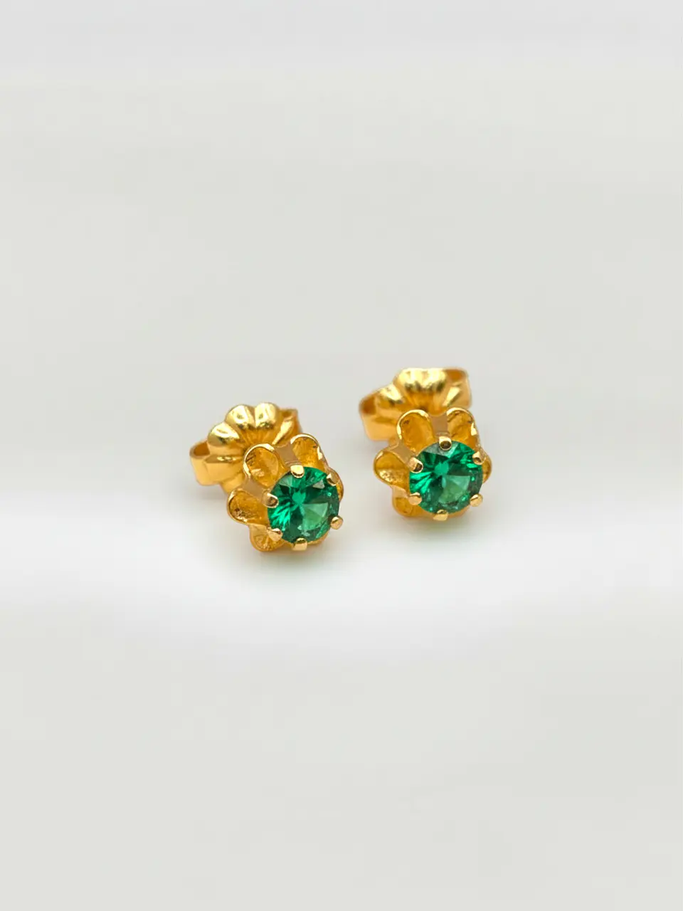 Aros Chatón Italiano Esmeralda Grande Oro 18k 1