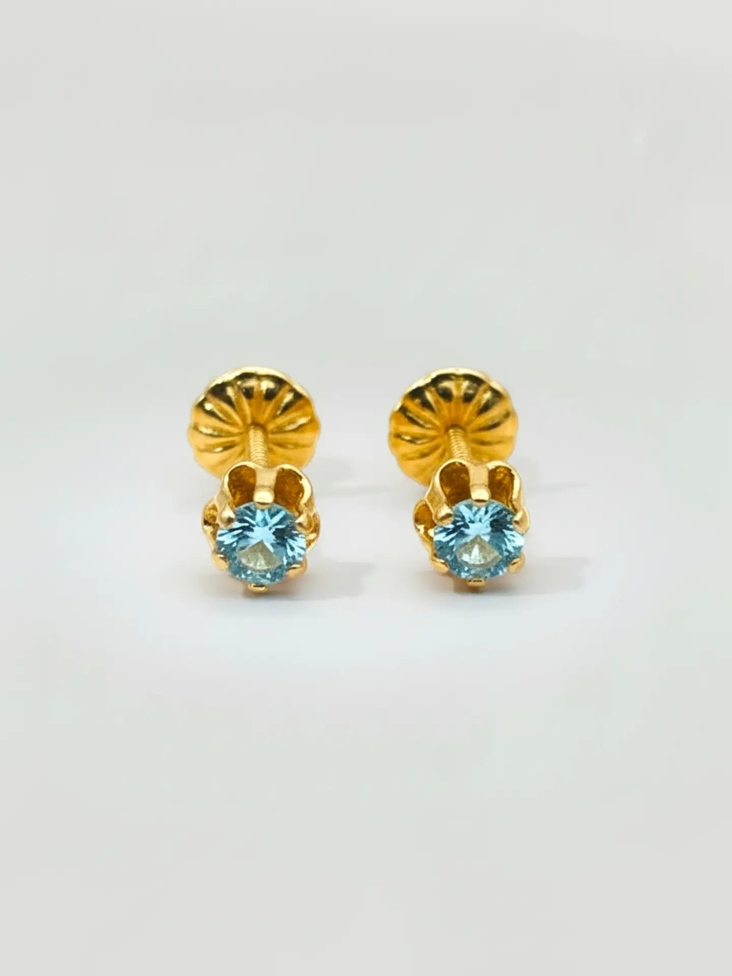 Aros Chatón Italiano Aguamarina Mediano Oro 18k 1