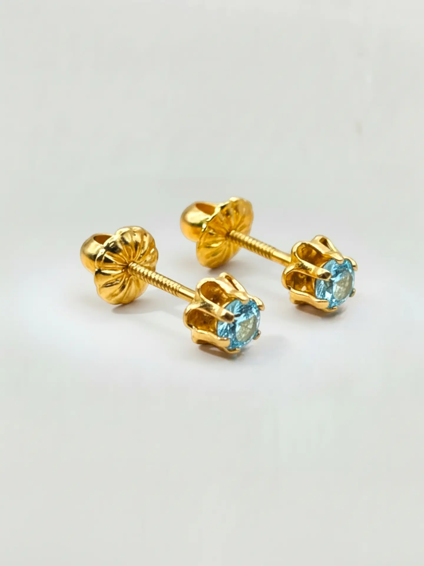 Aros Chatón Italiano Aguamarina Mediano Oro 18k 5