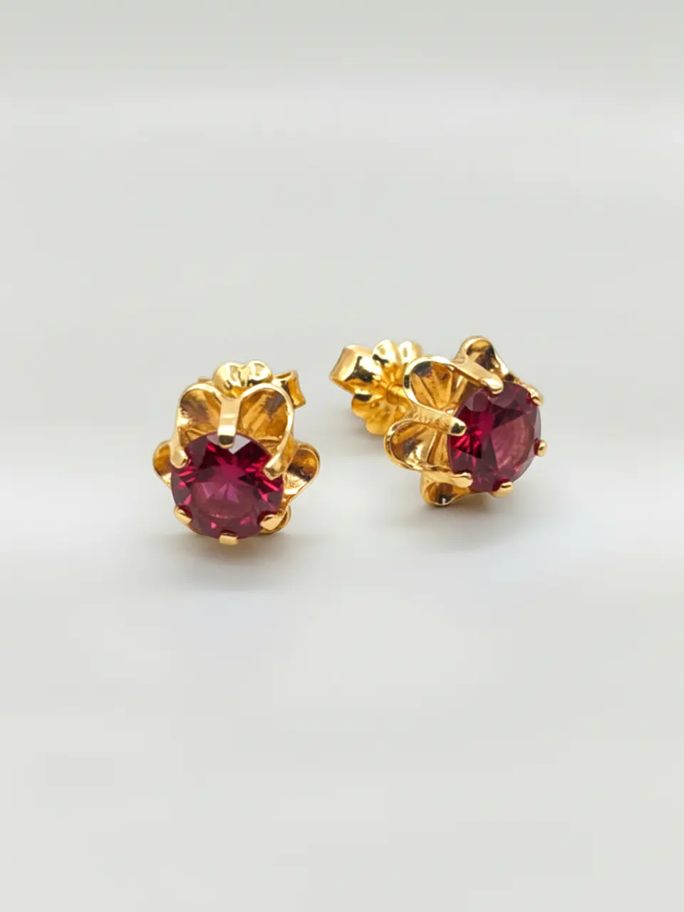 Aros Chatón Italiano Rubí Grande Oro 18k 5