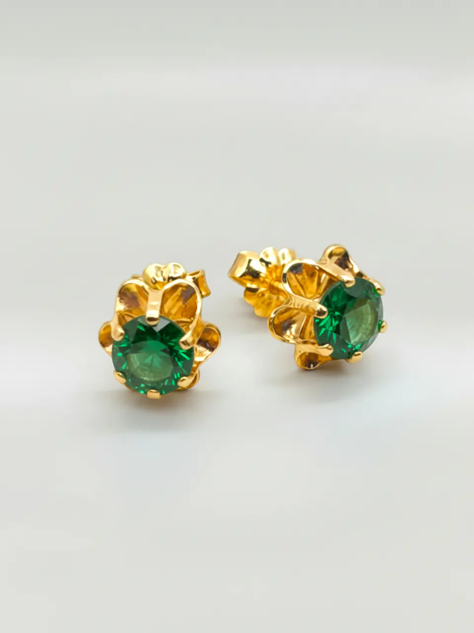 Aros Chatón Italiano Esmeralda Grande Oro 18k 6