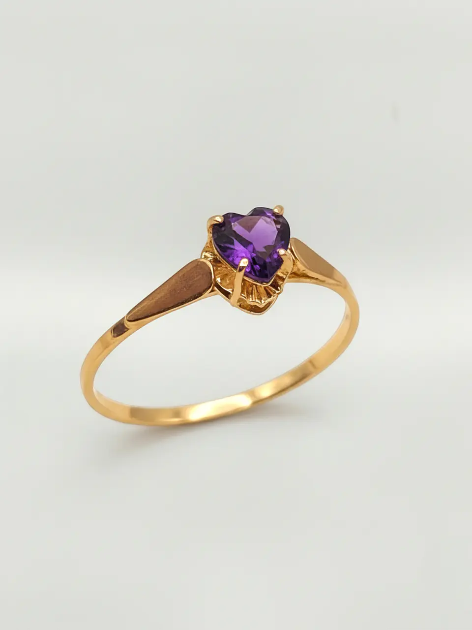Anillo Chatón Corazón de Amatista Oro 18k 3