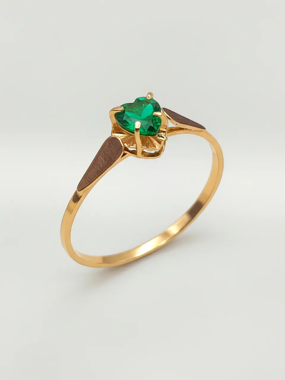 Anillo Chatón Corazón de Esmeralda Oro 18k 3