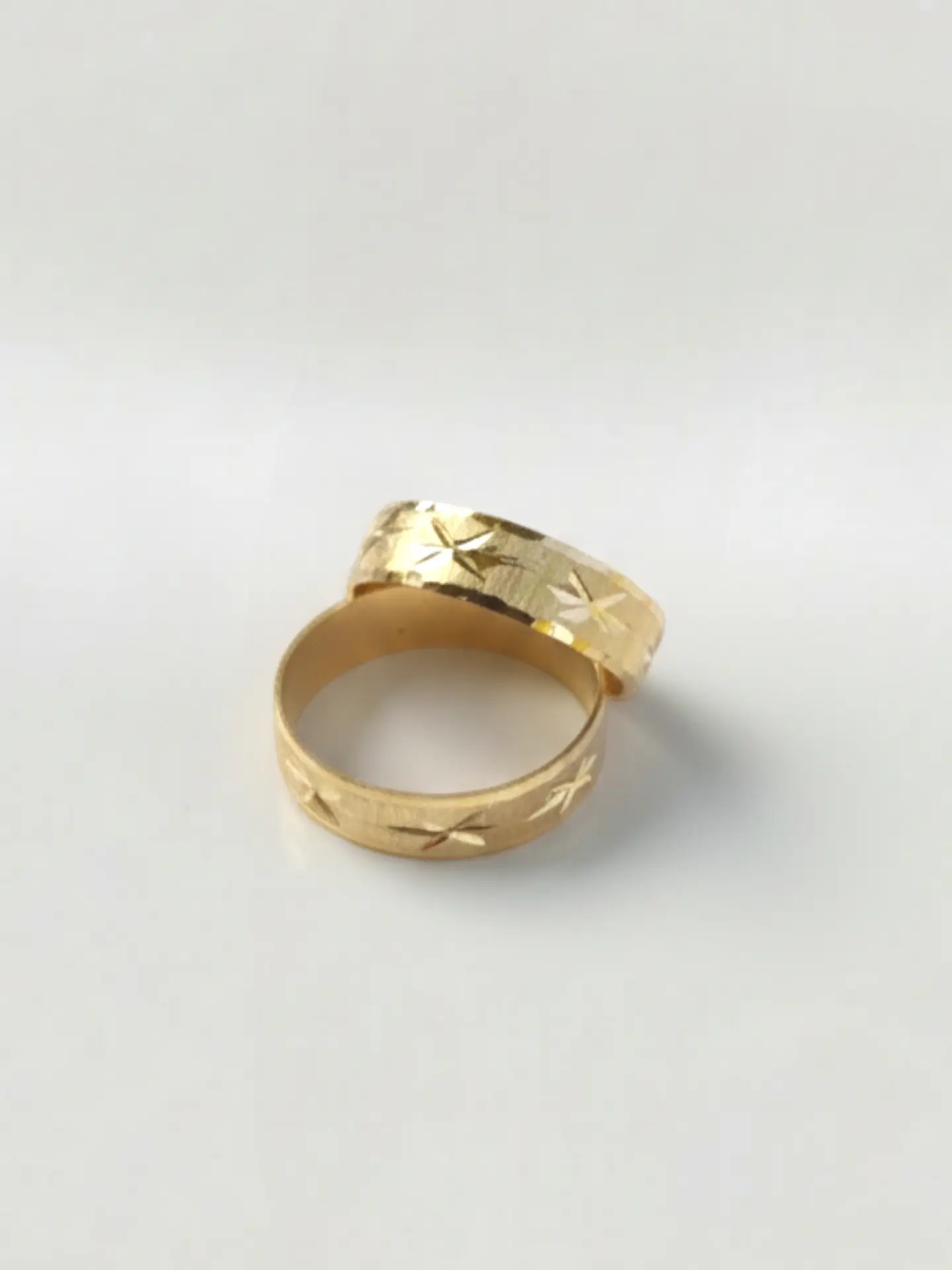 Argollas Destellos de Estrella 5 mm Oro 18k 3