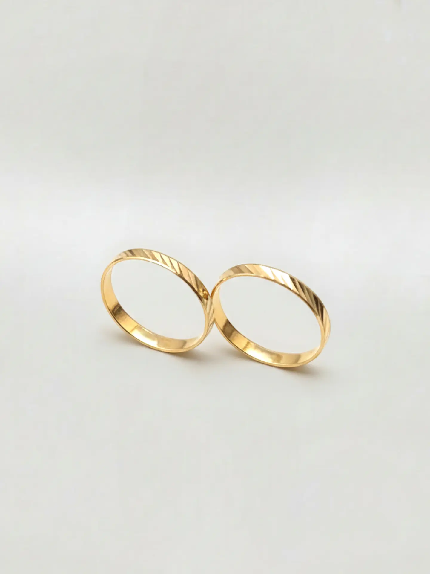 Anillo Ilusiones Tallado Vanguardia Oro 18k 1