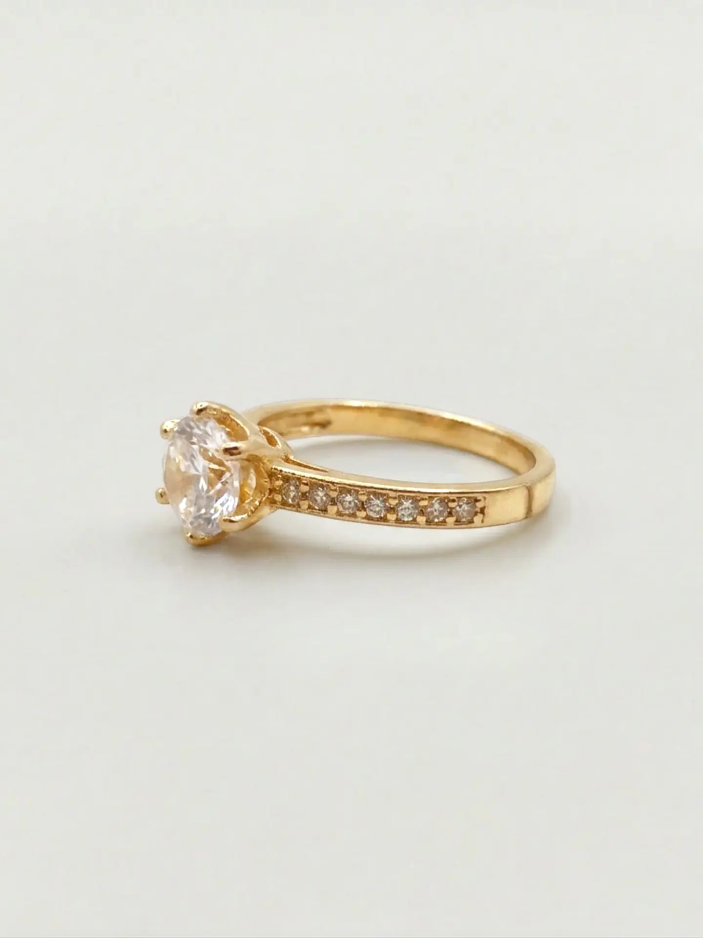 Anillo Solitario Cintillo de Gala Circón Oro 18k 5