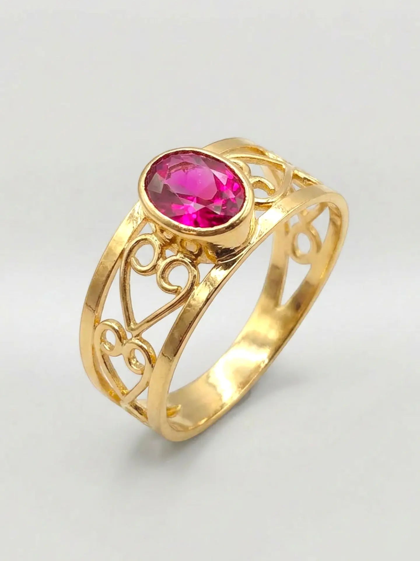 Anillo Olimpo Majestuoso de Rubí Oro 18k 5