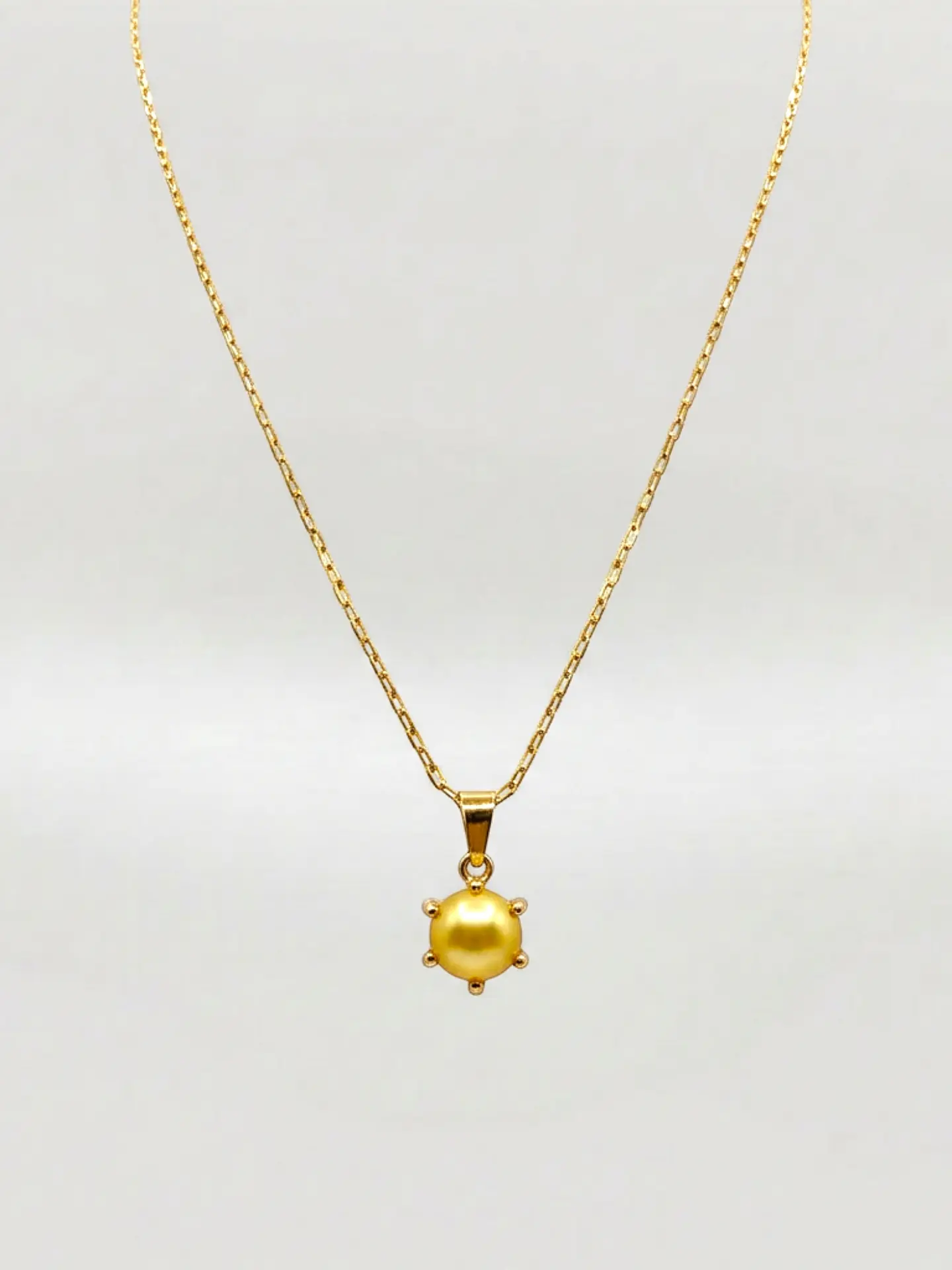 Cadena Perla Cultivada Mediano de Gala Oro 18k 1