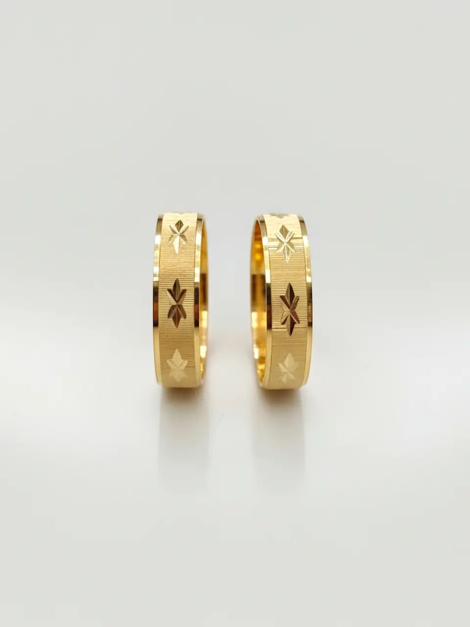 Argollas Destellos de Estrella 4 mm Oro 18k 4