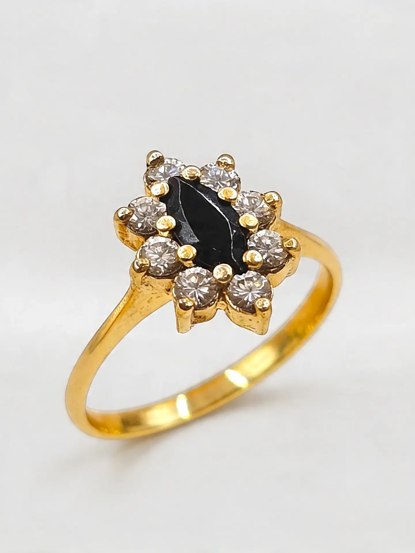 Anillo Lady Misterio de Ónix Oro 18k 5