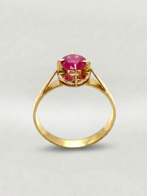 Anillo Chatón Círculo de Rubí Oro 18k