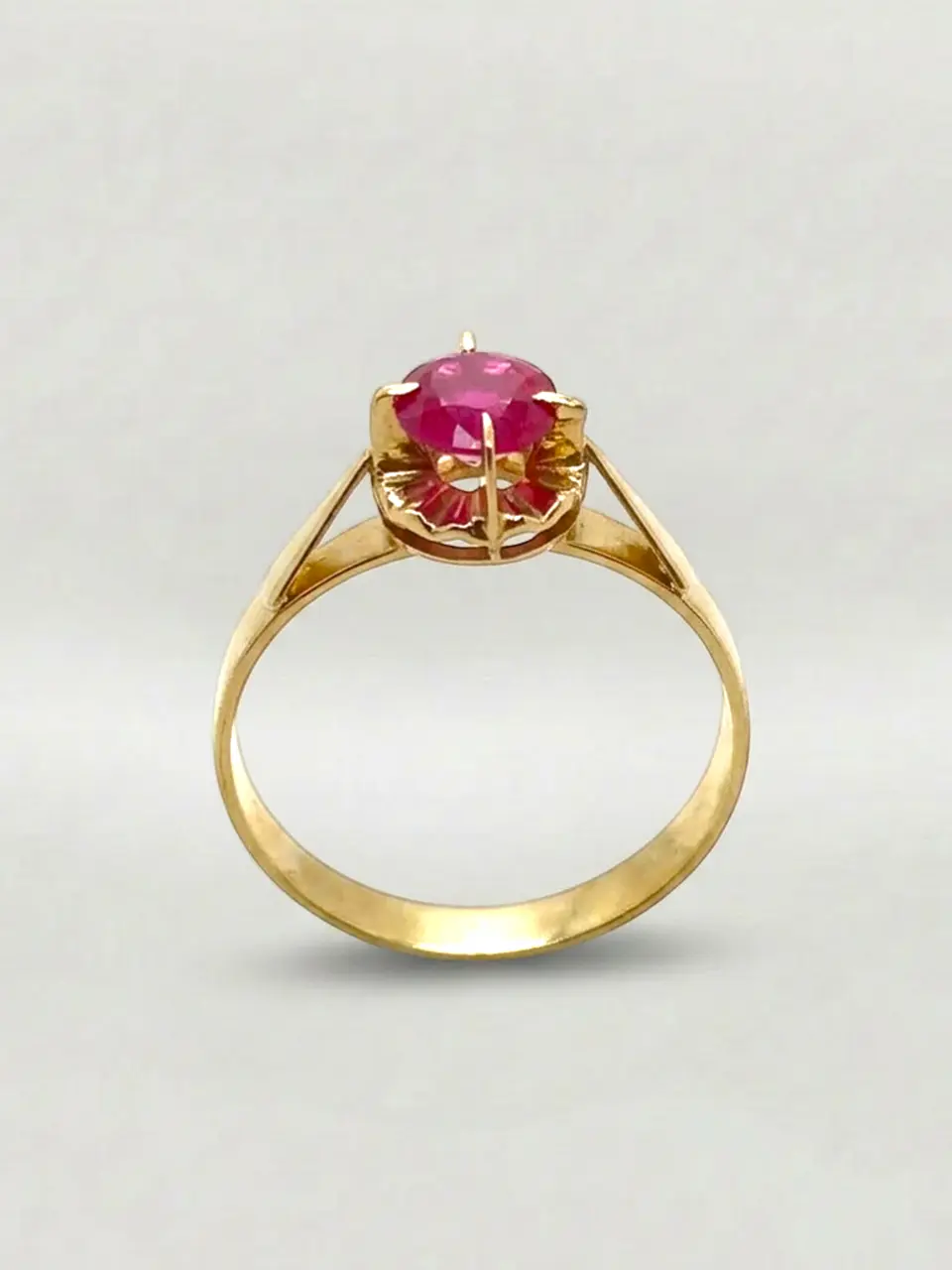 Anillo Chatón Círculo de Rubí Oro 18k 1