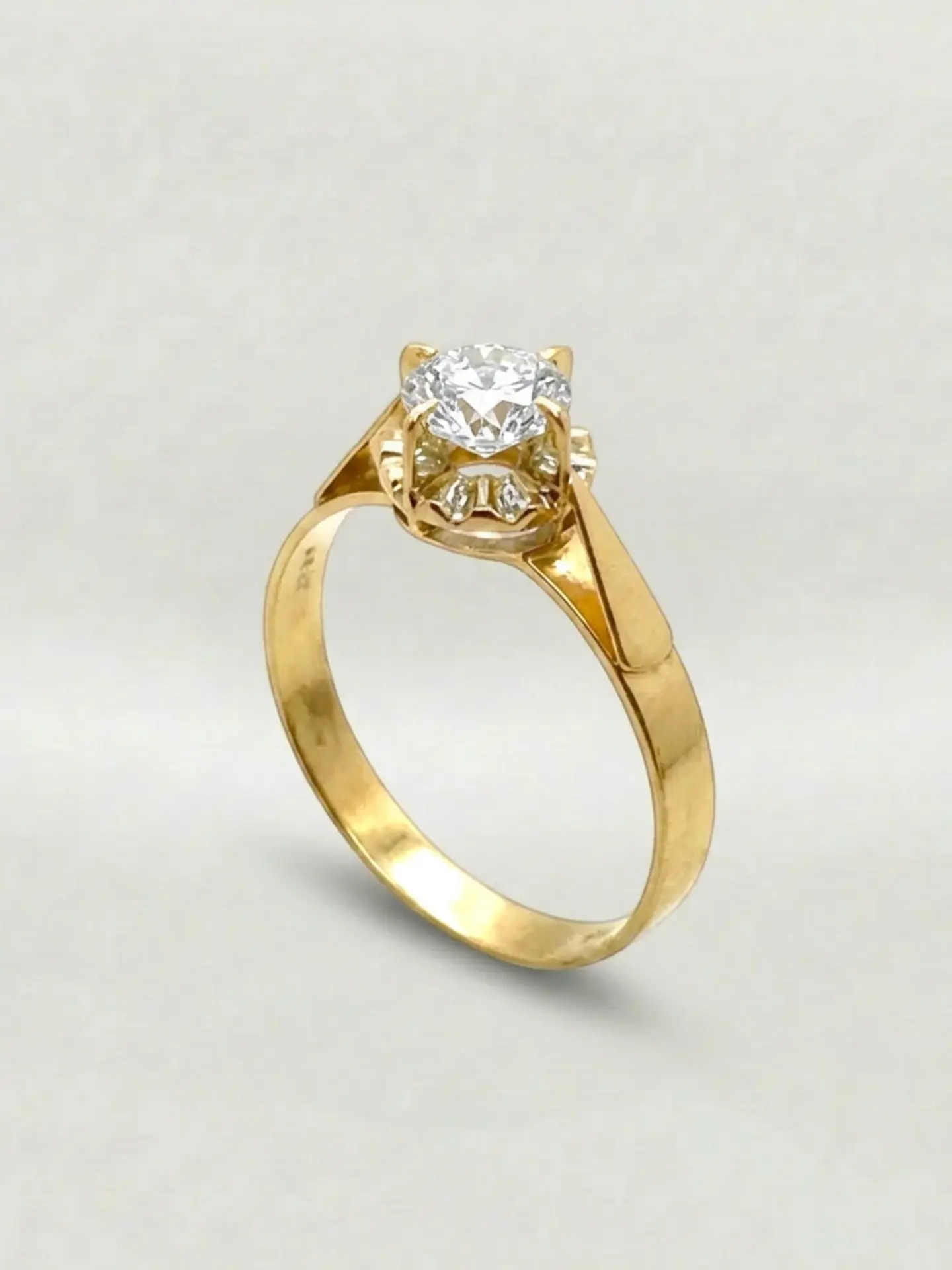 Anillo Chatón Círculo de Brillo Circón Oro 18k 3