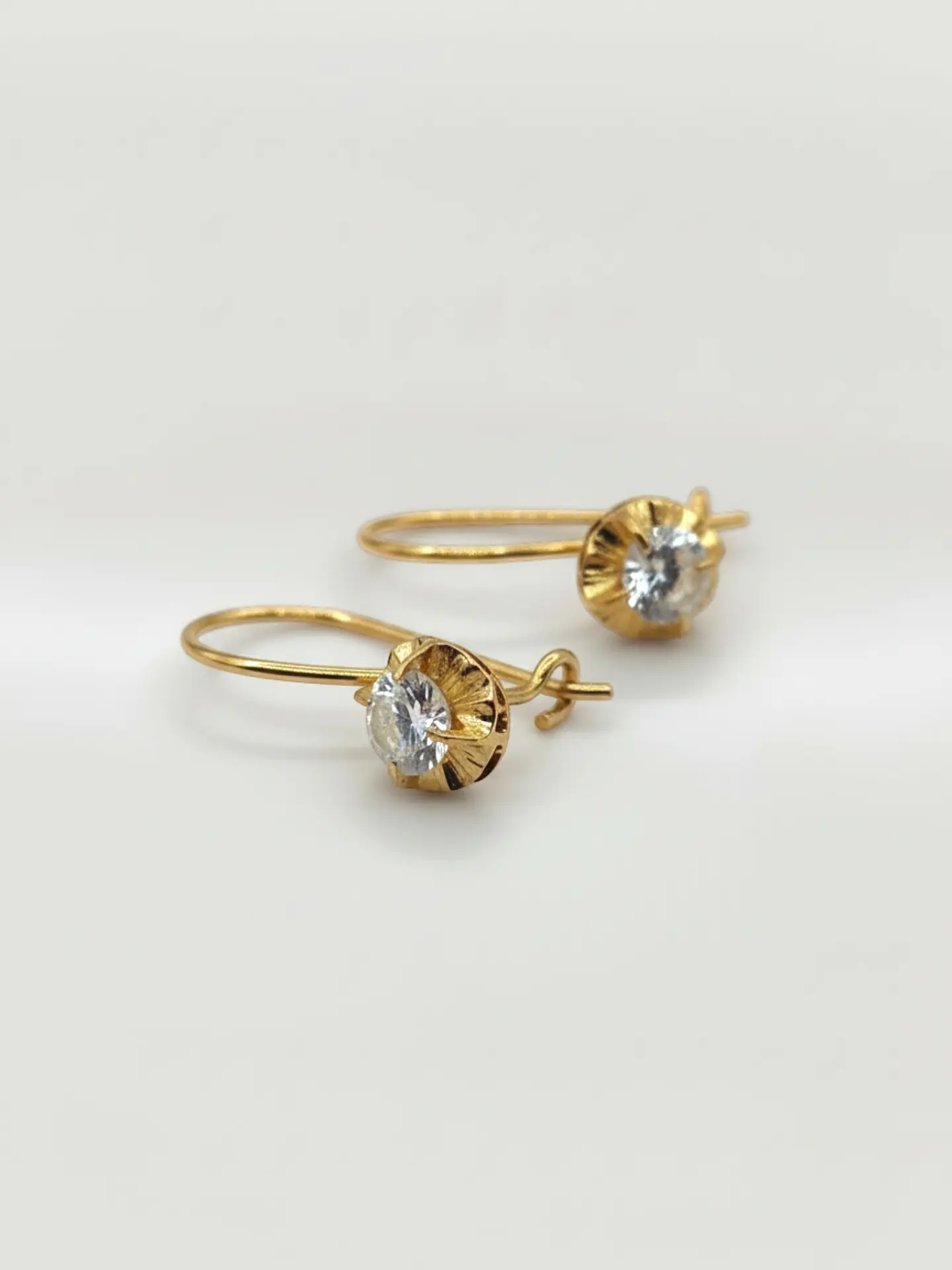 Aros Chatón Fulgor de Circón Oro 18k 6