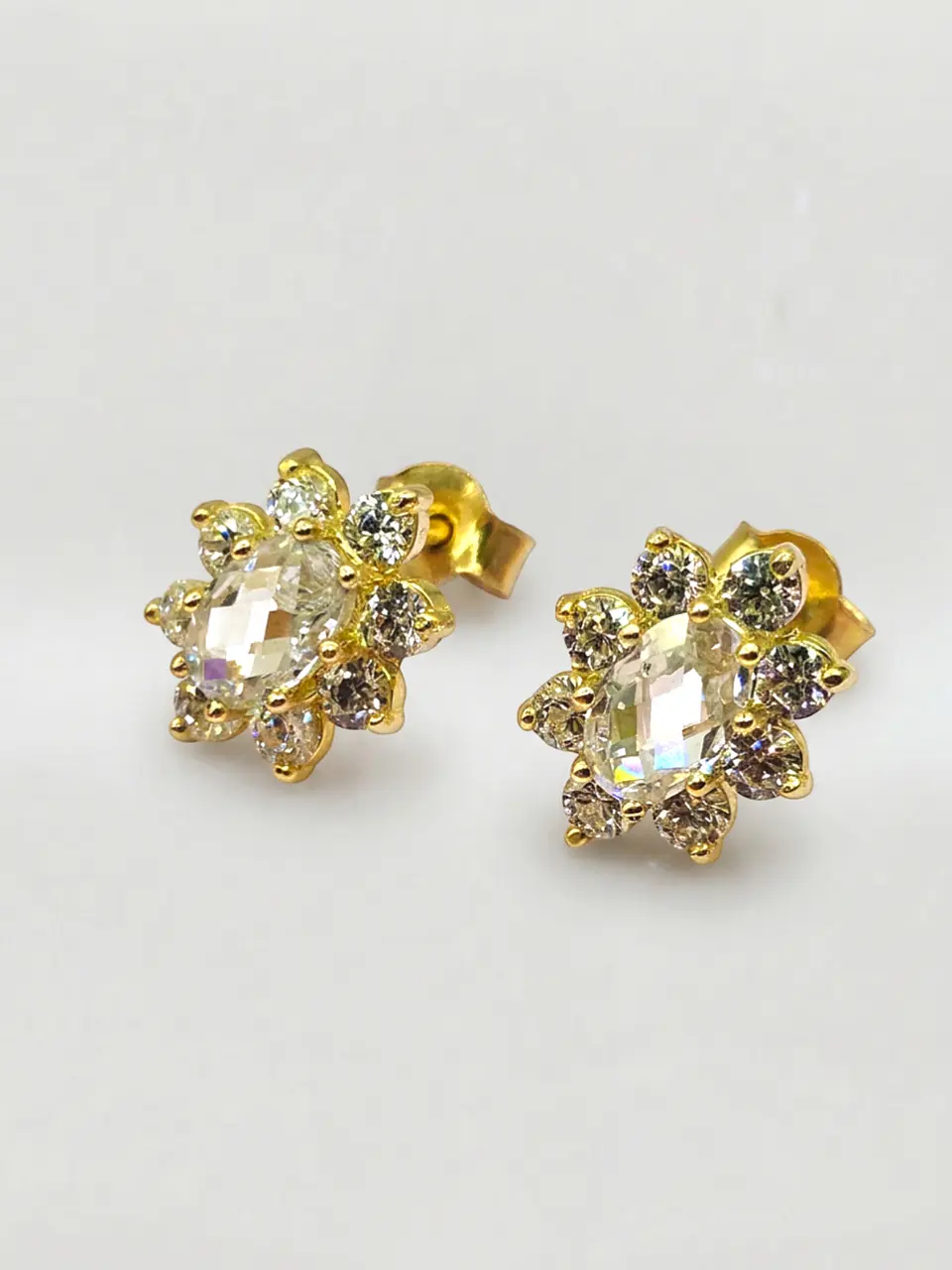 Aros Lady Gala de Brillo Circón Oro 18k 5