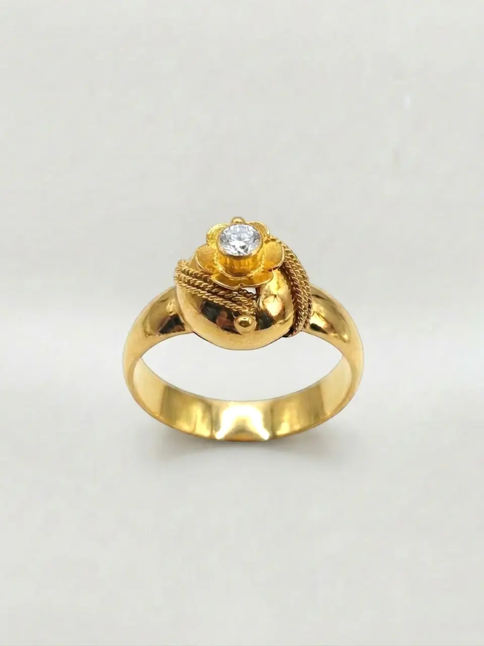 Anillo Chevalier Clásico de Circón Oro 18k 1