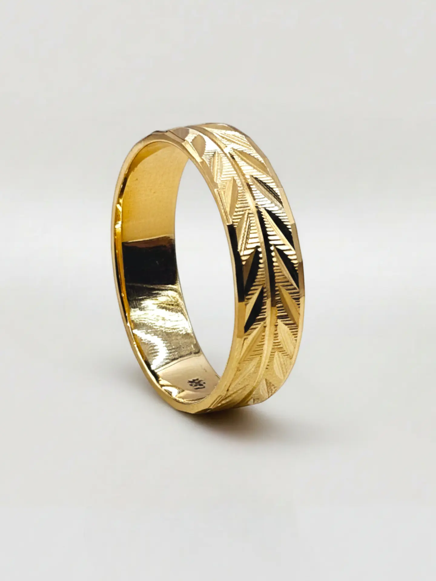 Argolla Individual Tallado Espiga 6 mm Oro 18k 3