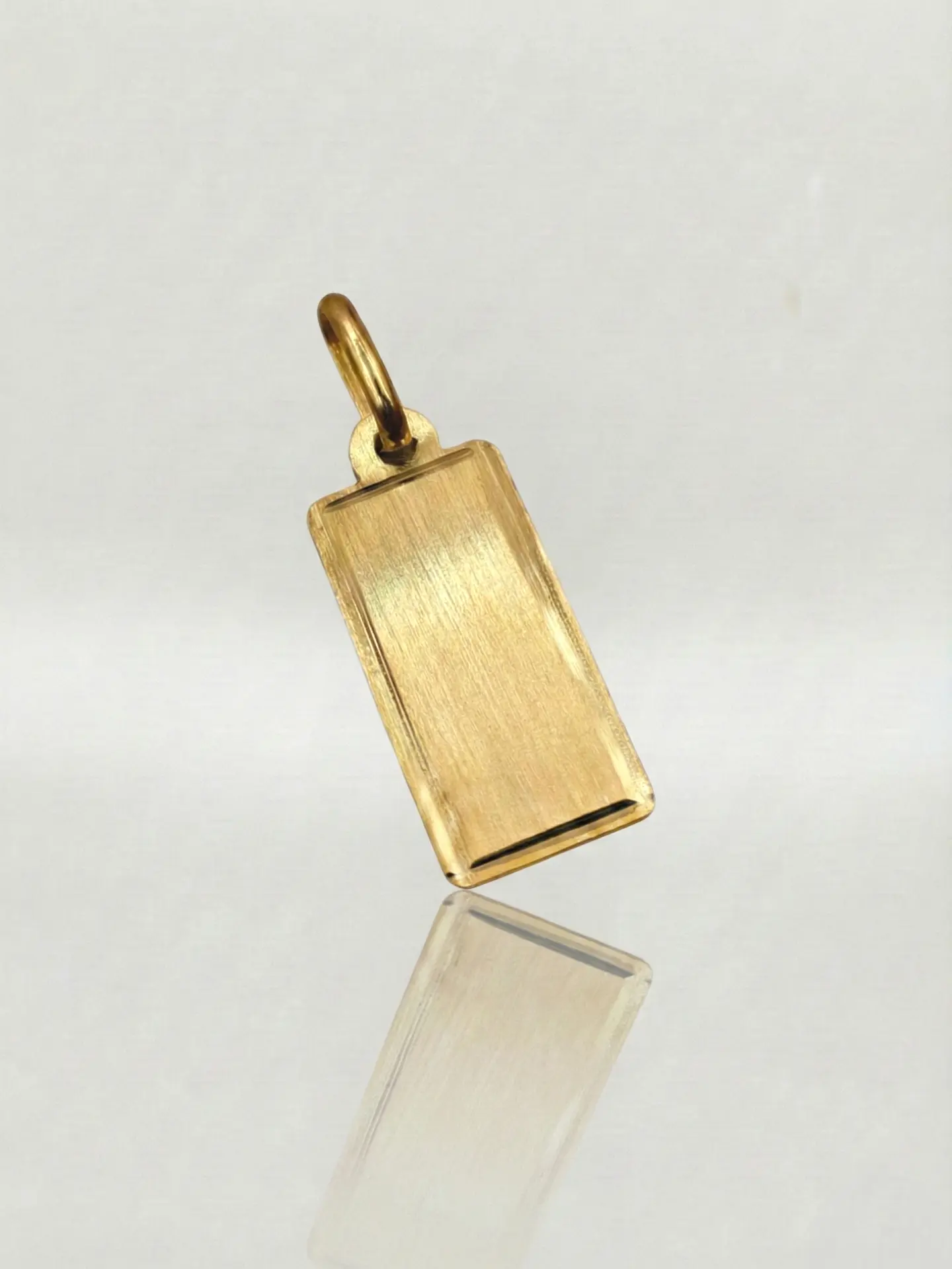 Colgante Placa Vanguardia Bordes Oro 18k 3